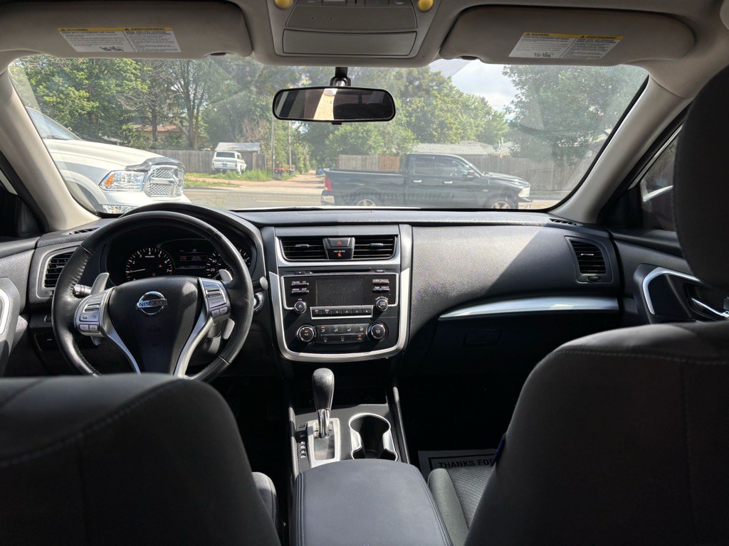 2016 Nissan Altima Image 7