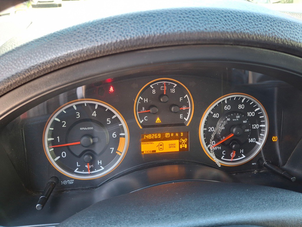 2011 Nissan Armada Image 3