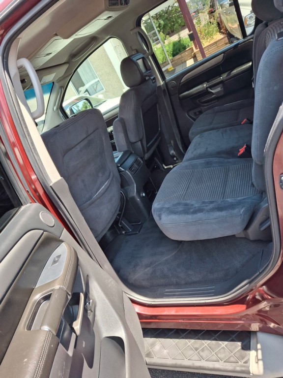 2011 Nissan Armada Image 5