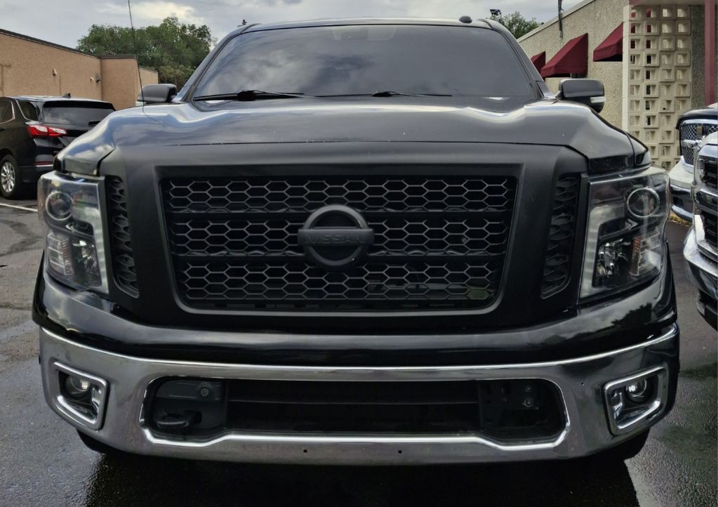2019 Nissan Titan Image 6