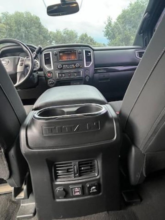 2019 Nissan Titan Image 12
