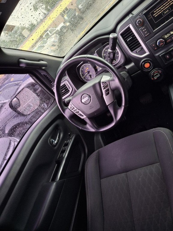 2019 Nissan Titan Image 13