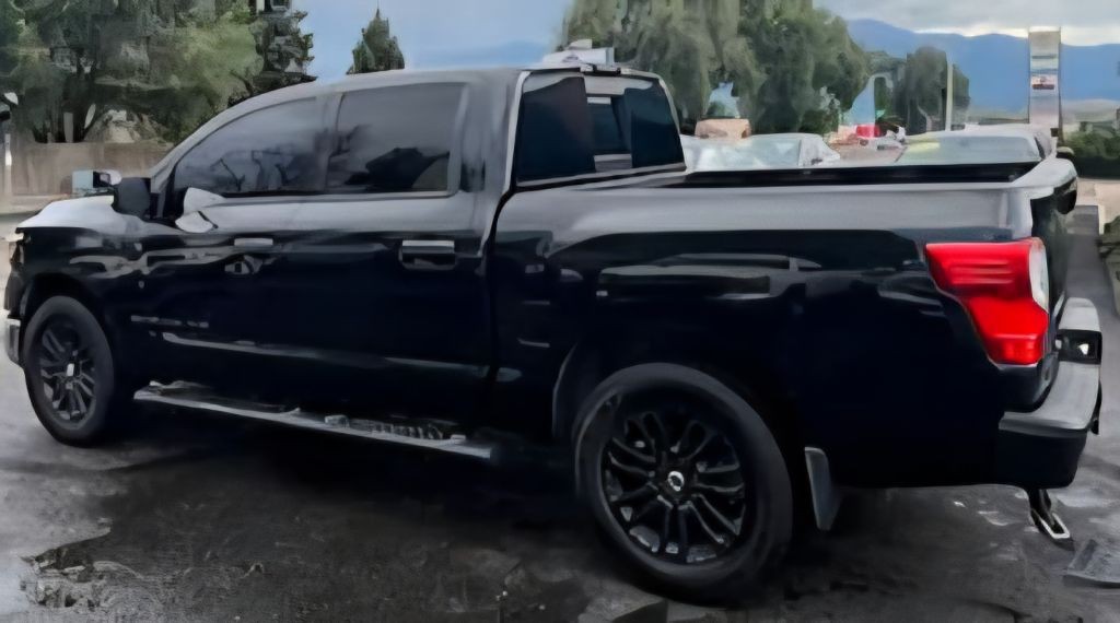 2019 Nissan Titan Image 15