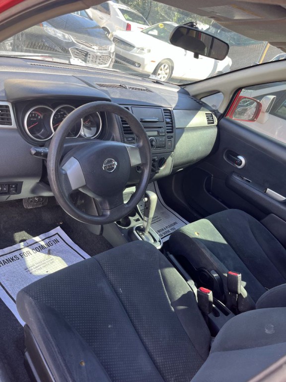 2012 Nissan Versa Image 7