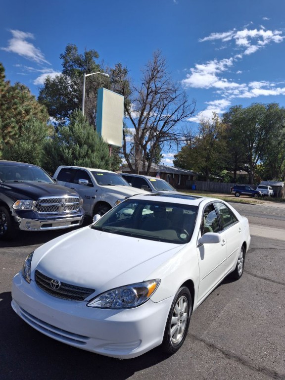 2004 Toyota Camry Image 2
