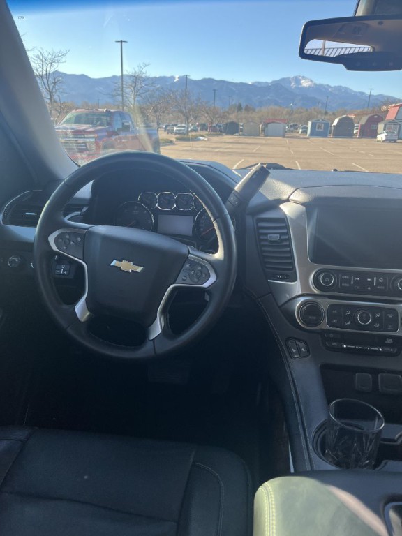 2016 Chevrolet Suburban Image 9