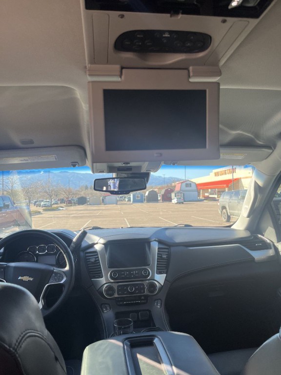 2016 Chevrolet Suburban Image 13