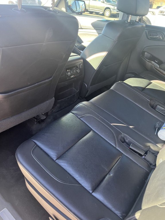 2016 Chevrolet Suburban Image 14