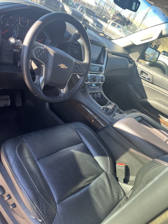 2016 Chevrolet Suburban Image 17