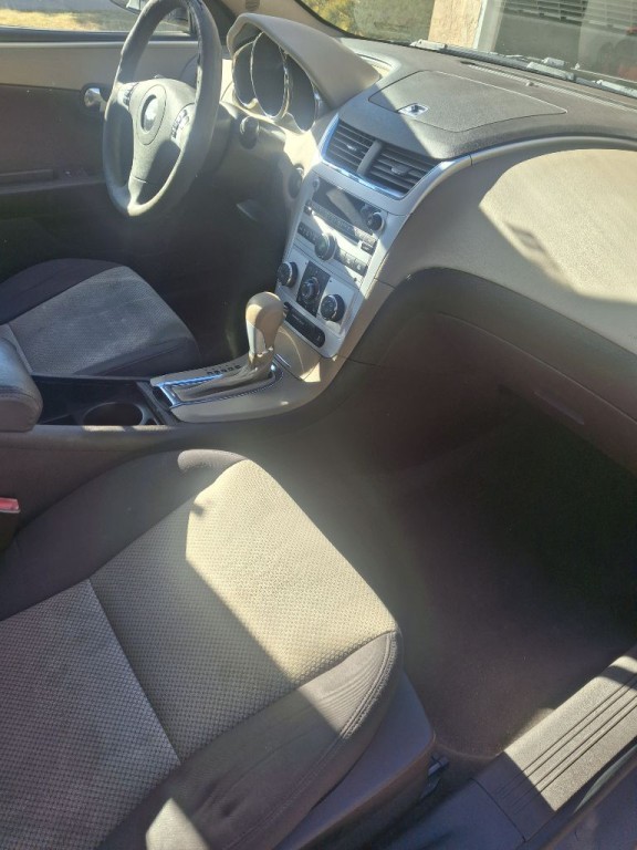 2012 Chevrolet Malibu Image 10