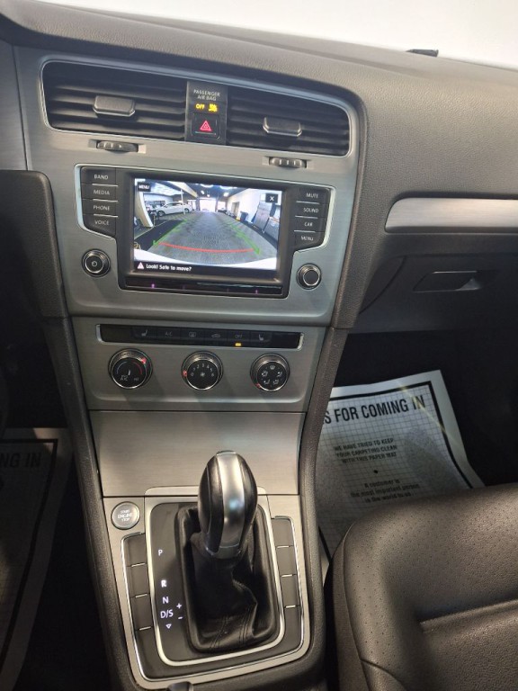 2017 Volkswagen Golf Image 5