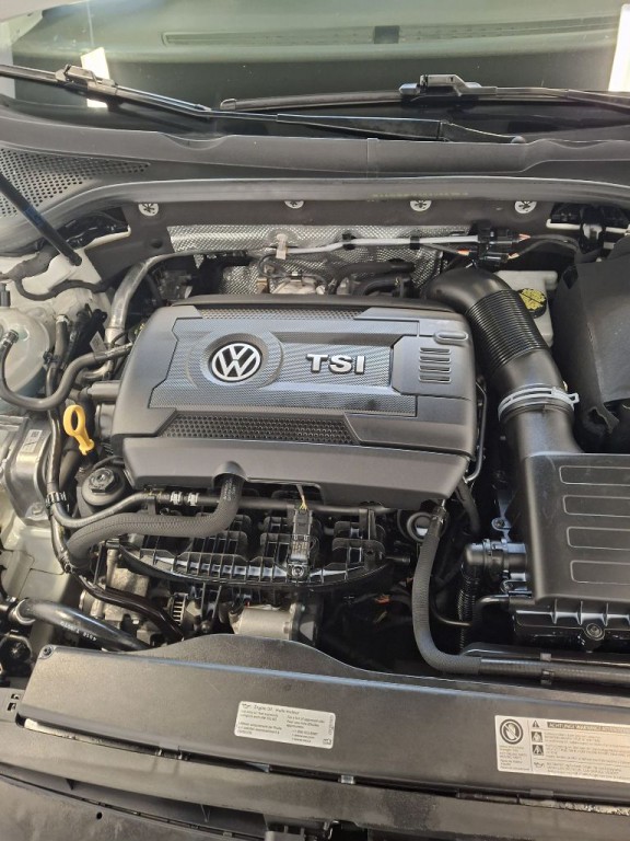 2017 Volkswagen Golf Image 8