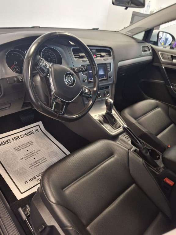 2017 Volkswagen Golf Image 10