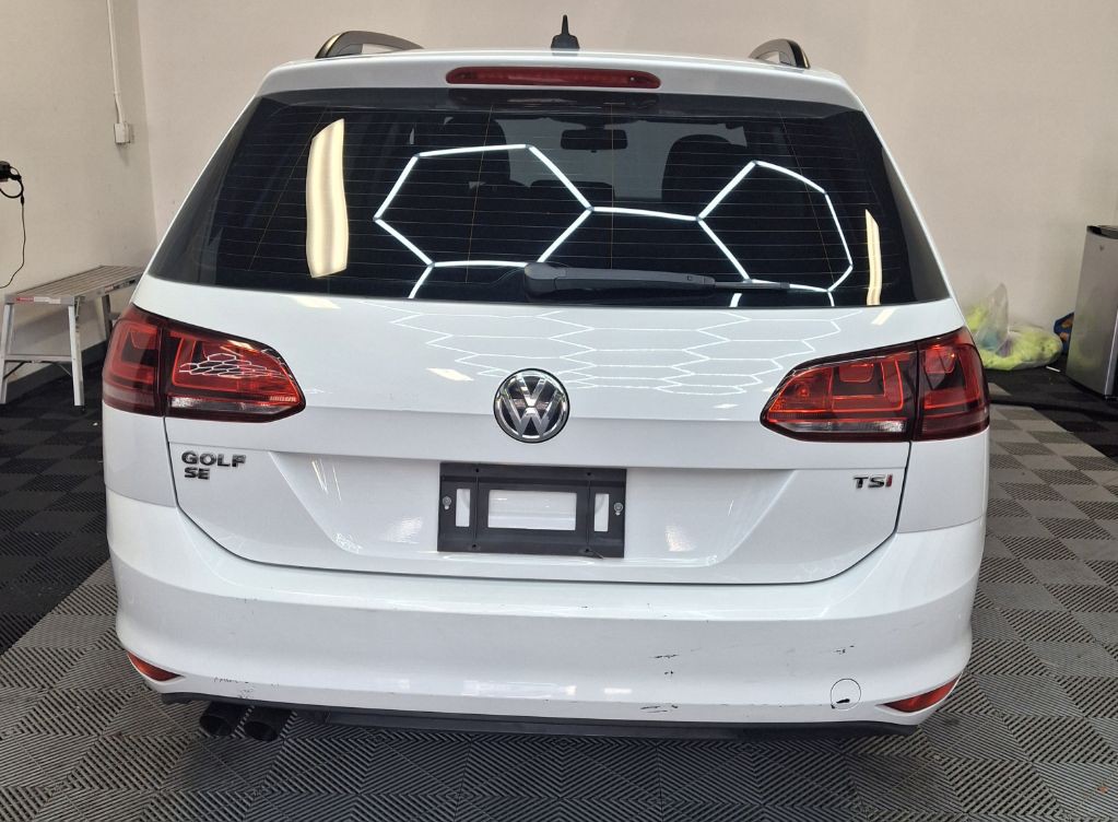 2017 Volkswagen Golf Image 16