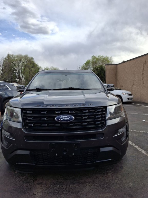 2016 Ford Explorer Image 8