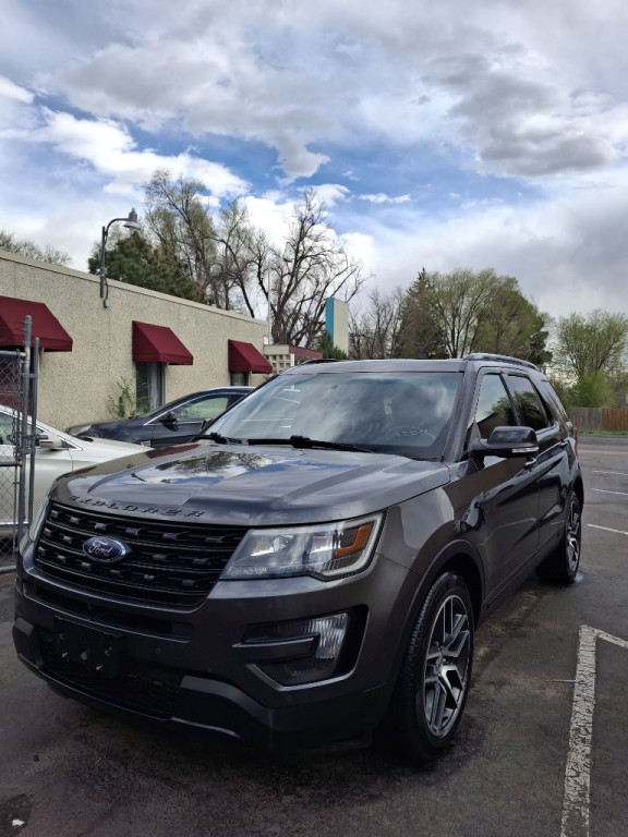 2016 Ford Explorer Image 9
