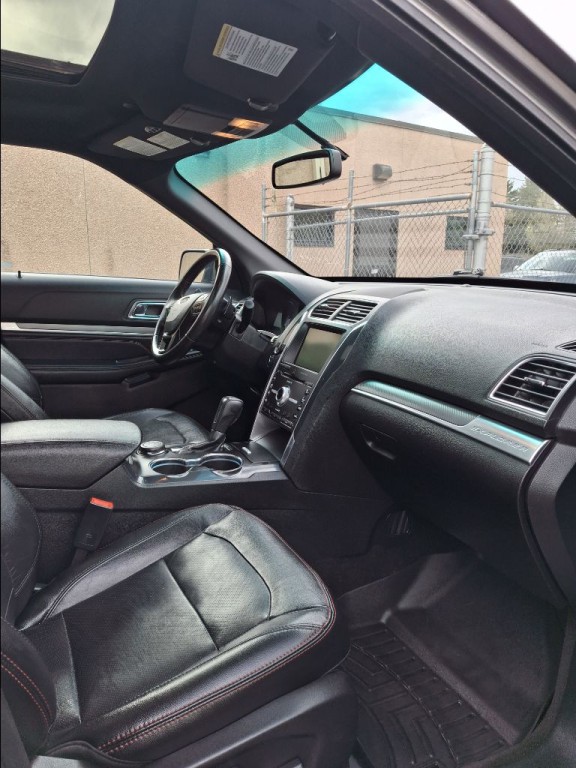 2016 Ford Explorer Image 10