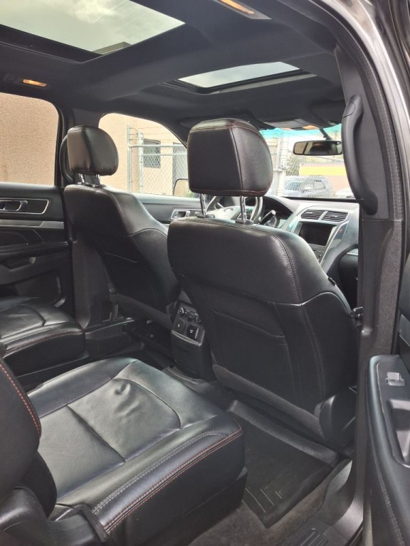 2016 Ford Explorer Image 12