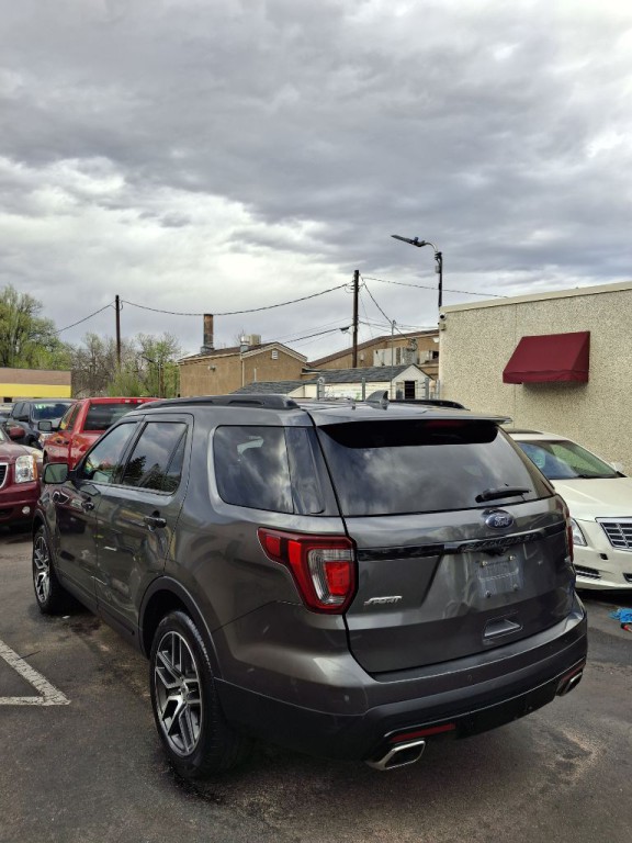 2016 Ford Explorer Image 13