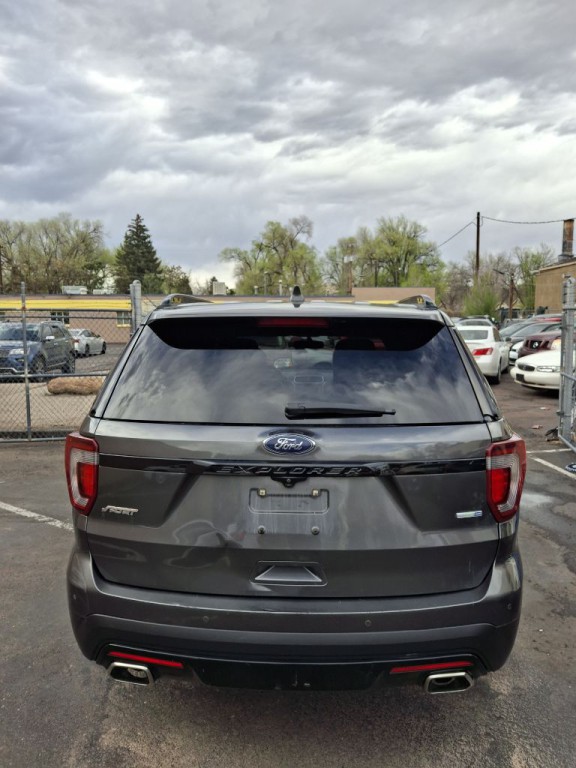 2016 Ford Explorer Image 16