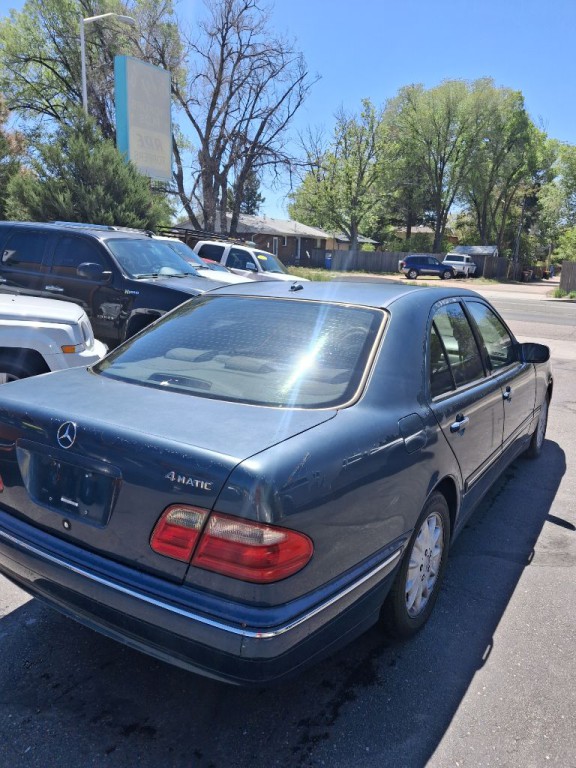 2000 Mercedes-Benz E-Class Image 5