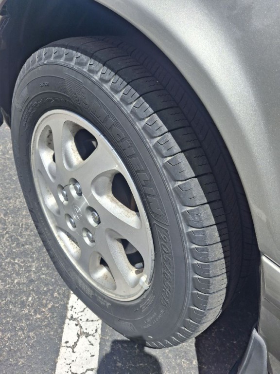 2000 Toyota Camry Image 5