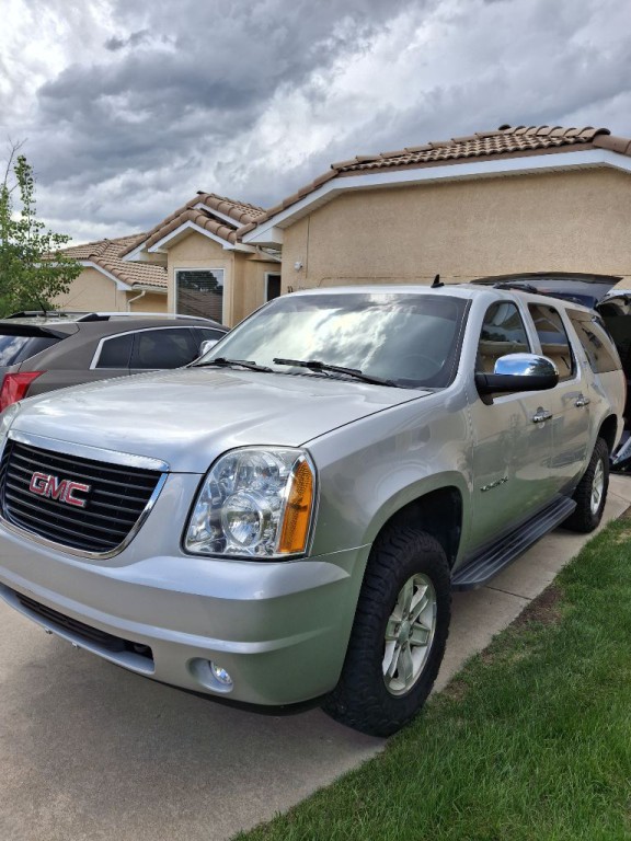 2014 GMC Yukon Image 1