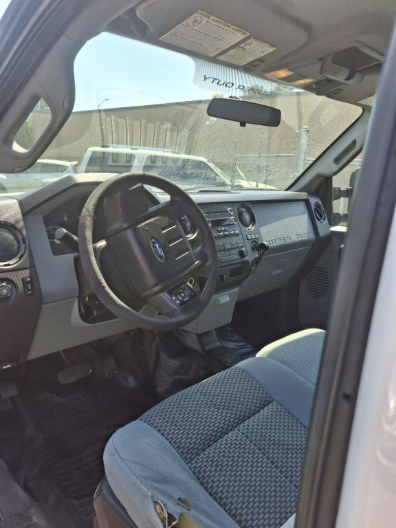 2016 Ford F-250 Image 2