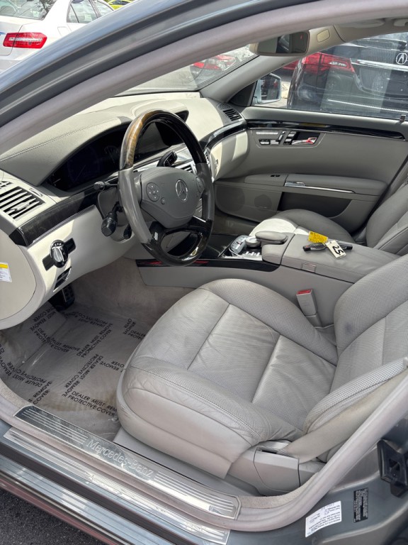 2013 Mercedes-Benz S-Class Image 9