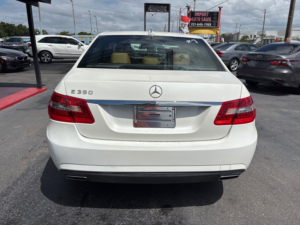 2011 Mercedes-Benz E-Class Image 6