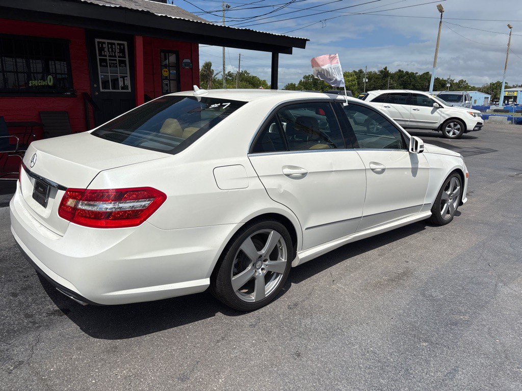 2011 Mercedes-Benz E-Class Image 7