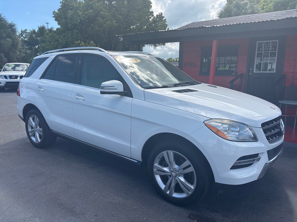2015 Mercedes-Benz M-Class Image 1