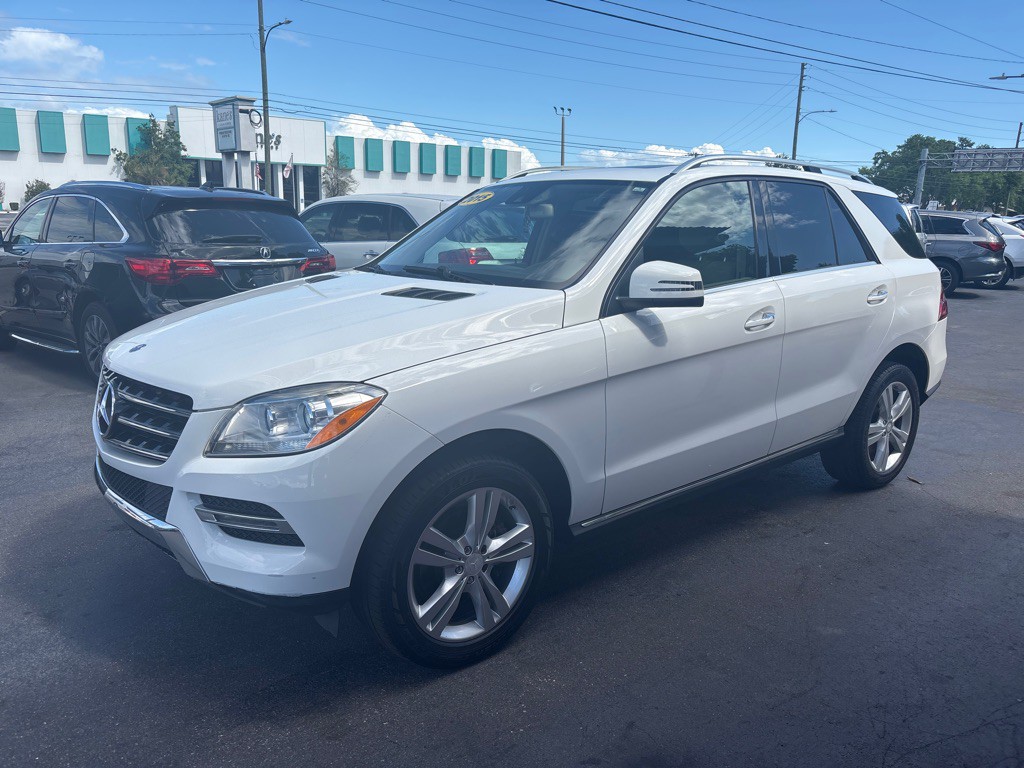 2015 Mercedes-Benz M-Class Image 3