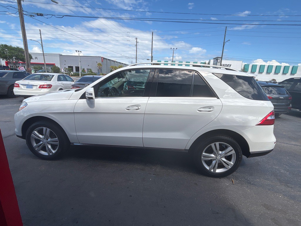 2015 Mercedes-Benz M-Class Image 4