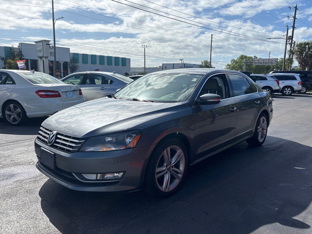 2013 Volkswagen Passat Image 3