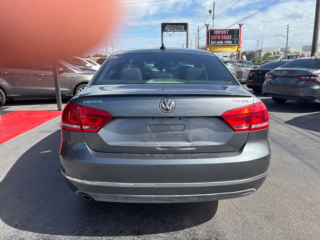 2013 Volkswagen Passat Image 6