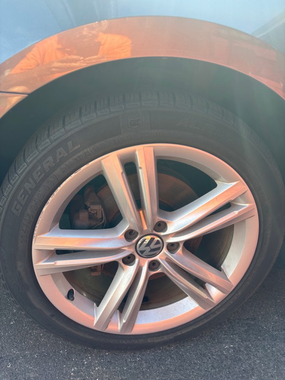 2013 Volkswagen Passat Image 21