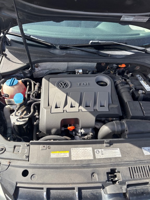 2013 Volkswagen Passat Image 22