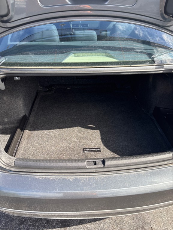 2013 Volkswagen Passat Image 23