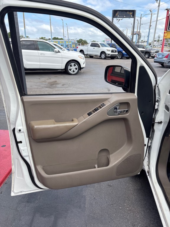 2008 Nissan Frontier Image 11