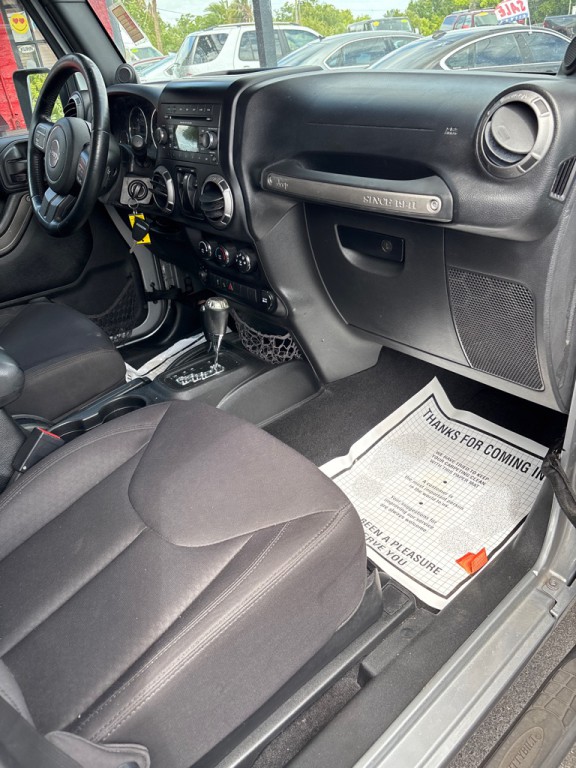 2014 Jeep Wrangler Image 15