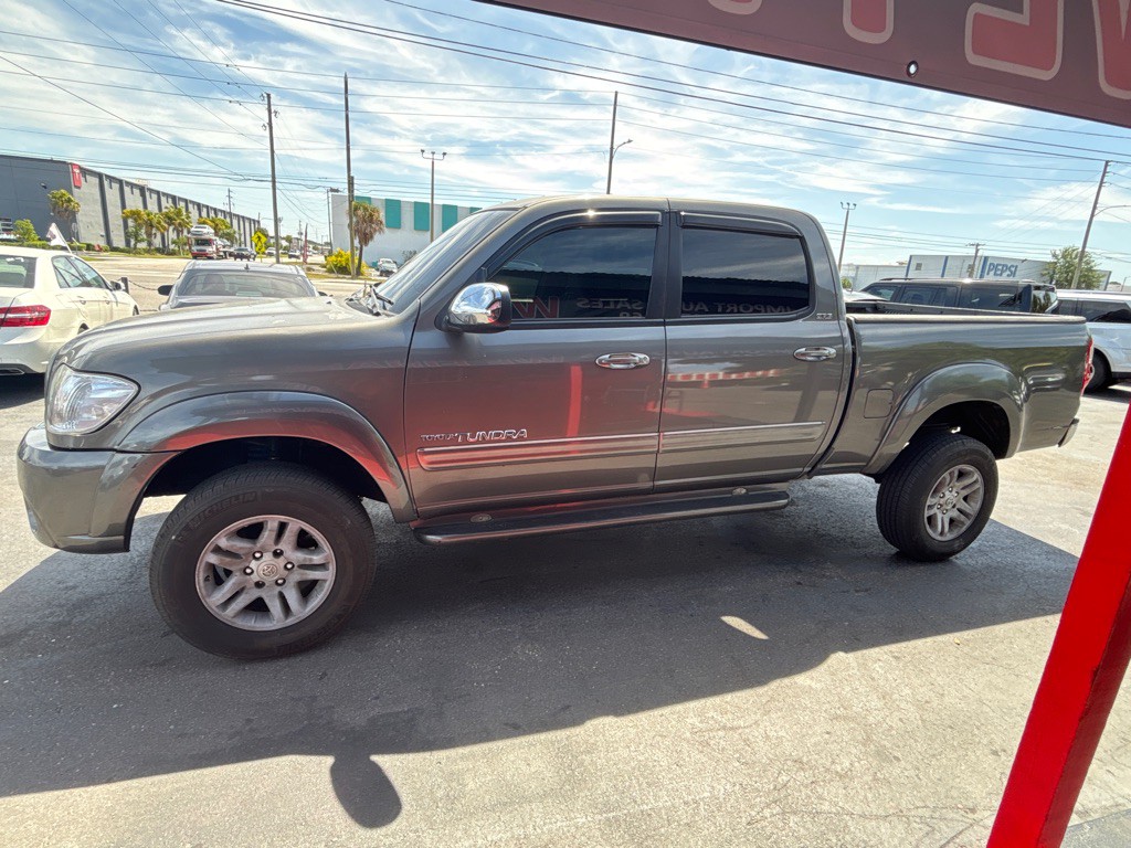 2005 Toyota Tundra Image 4