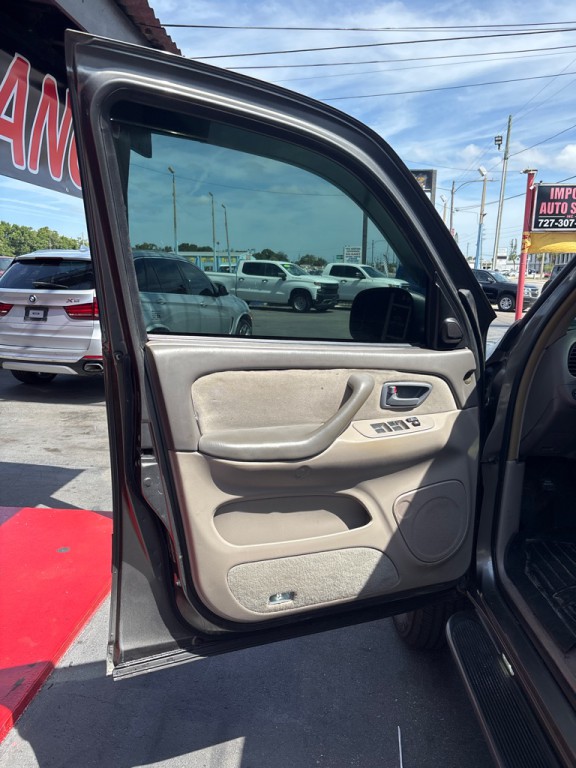 2005 Toyota Tundra Image 10