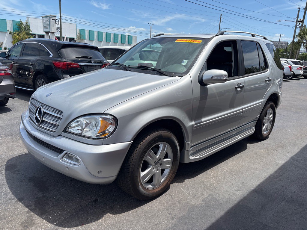 2005 Mercedes-Benz M-Class Image 3