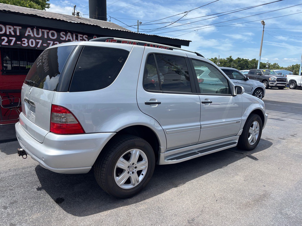 2005 Mercedes-Benz M-Class Image 7