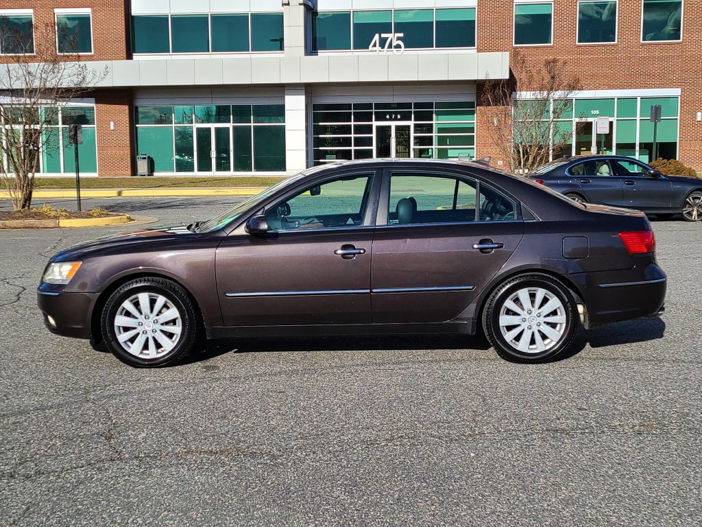 2009 Hyundai Sonata Image 2
