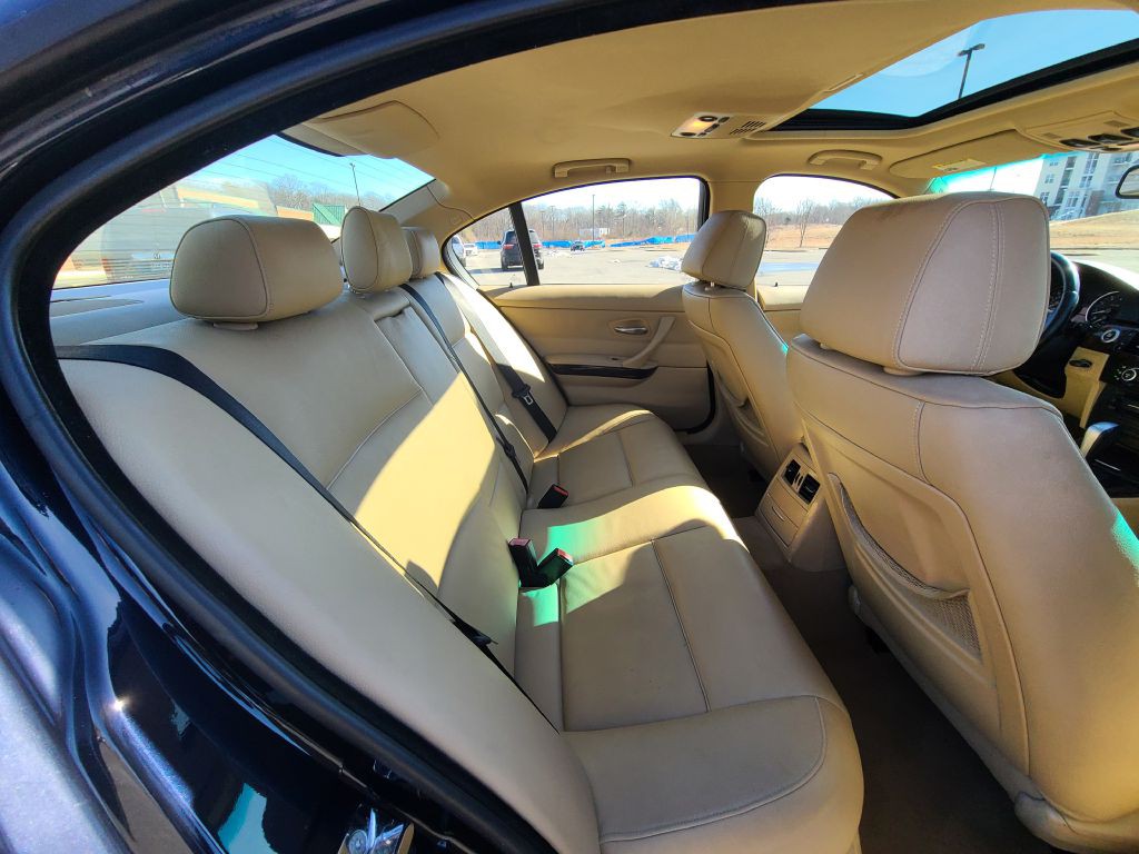 2007 BMW 3 Series Image 17