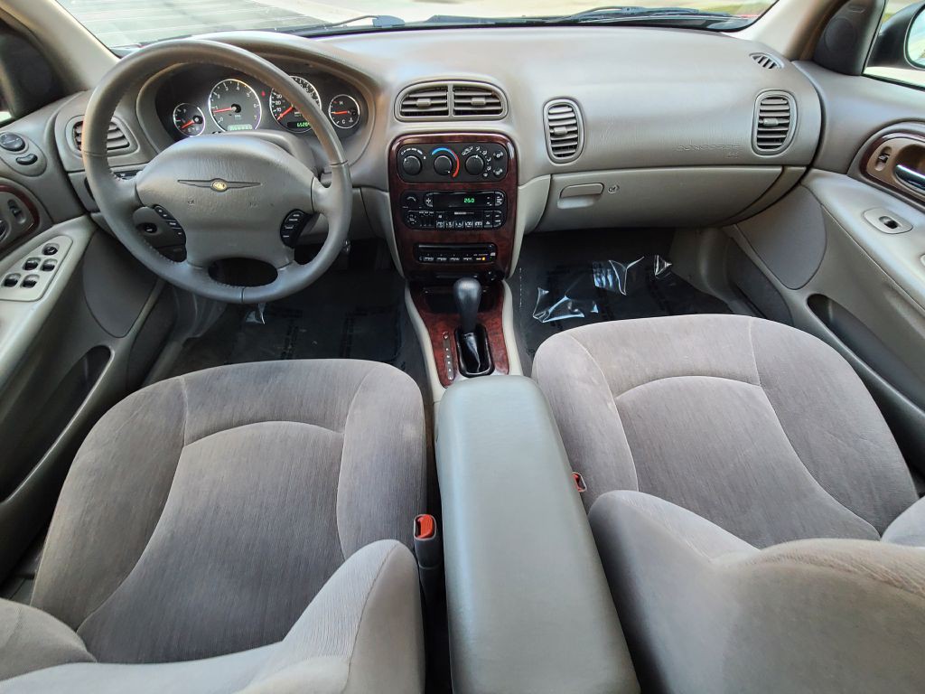 2002 Chrysler Concorde Image 24