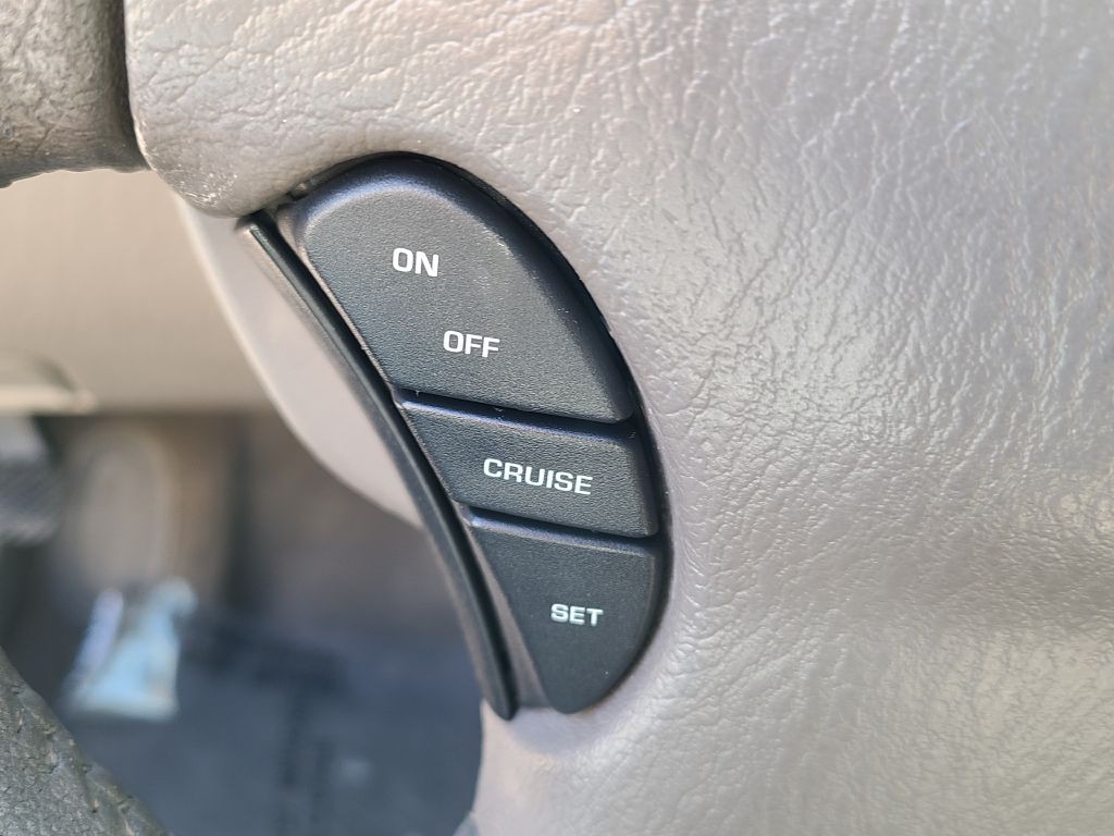 2002 Chrysler Concorde Image 38