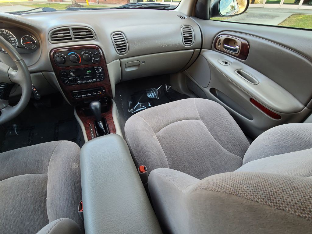 2002 Chrysler Concorde Image 45